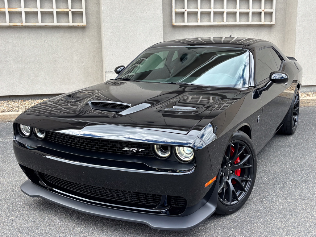 2015 Dodge Challenger SRT Hellcat's photo